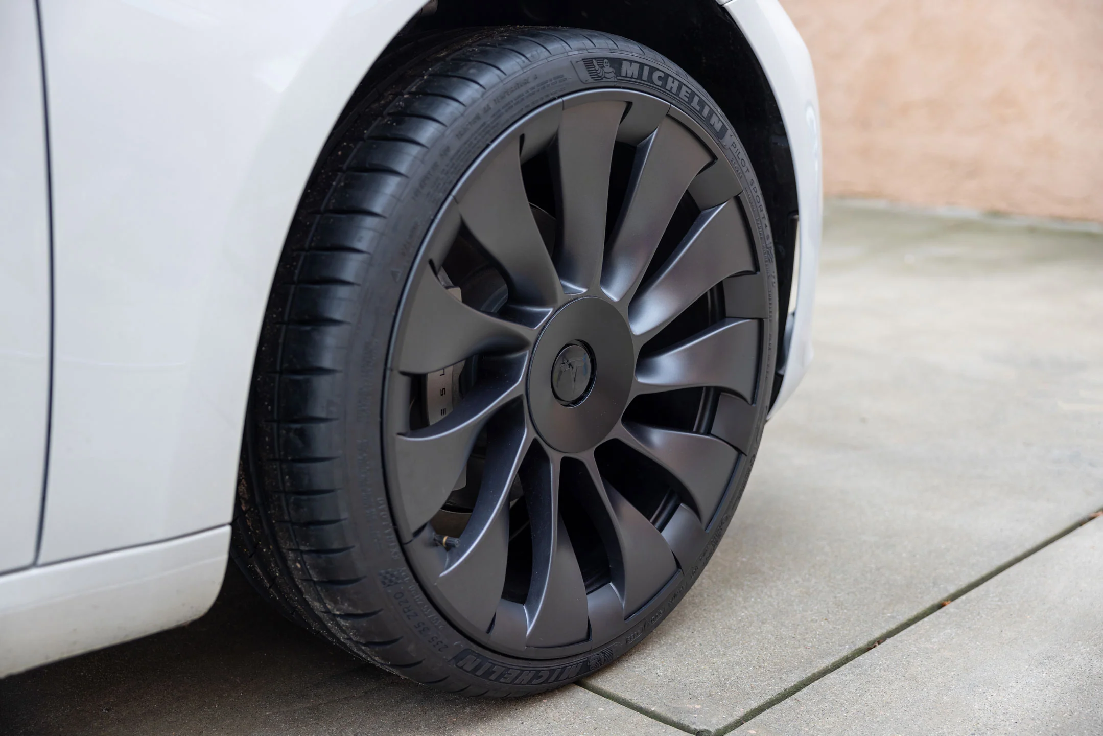 MagBak RimCase for Tesla Model Y - Image 5