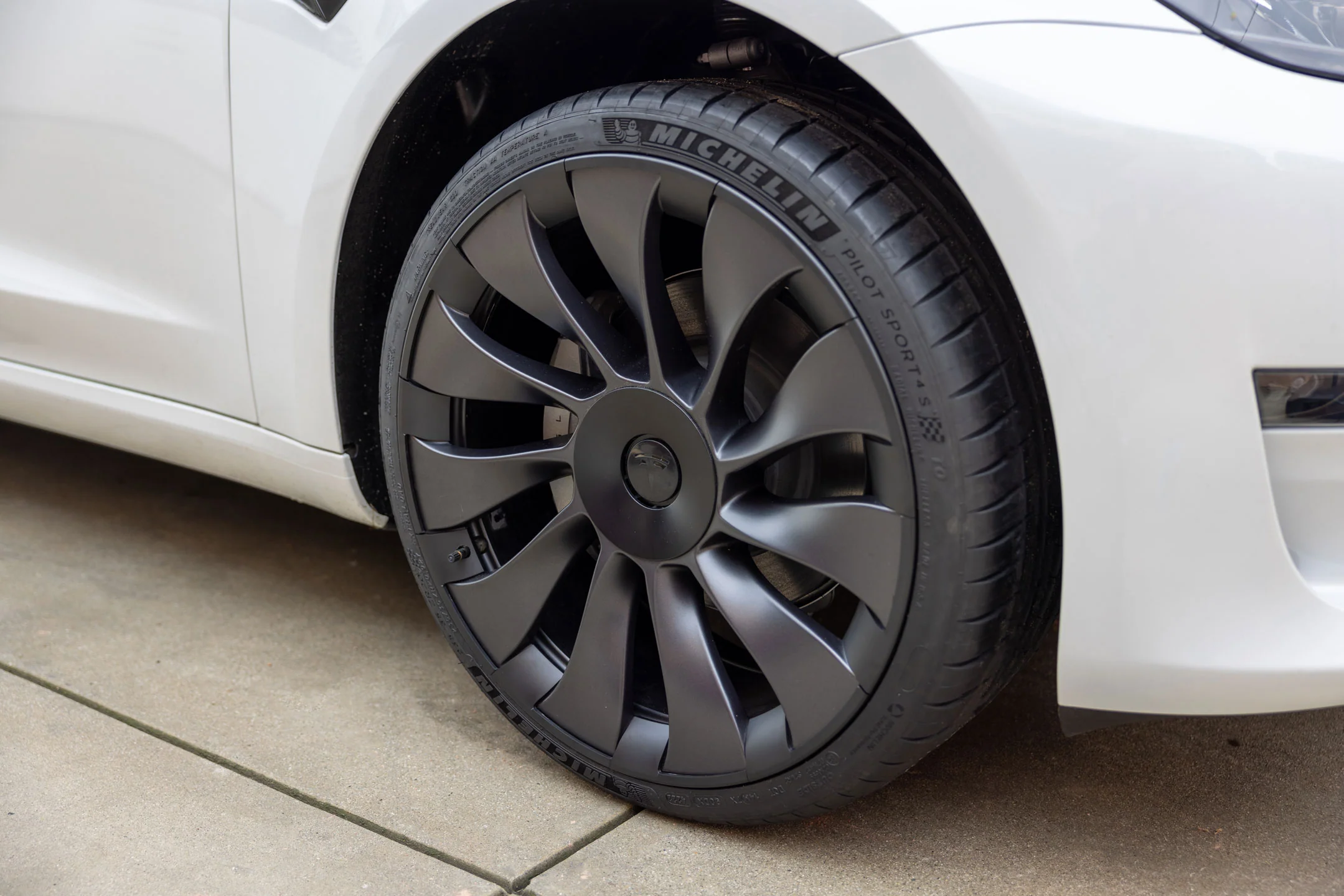 MagBak RimCase for Tesla Model Y - Image 6